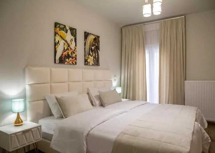 Deka Luxury Apartment