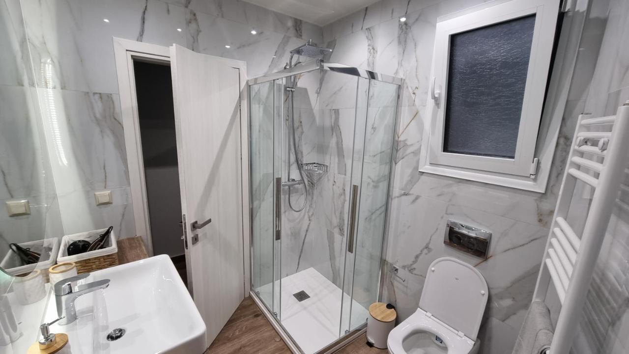 Deka Luxury Apartment *
